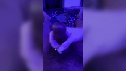 Жёнушка надрачивает