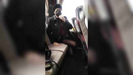 У зрелочки в пизде вибратор