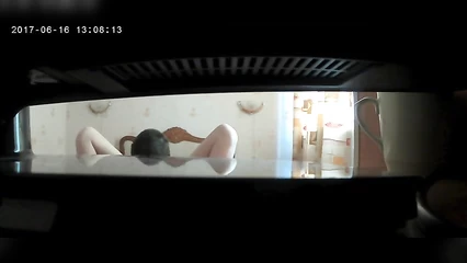 Интим с девушкой (скрытая камера телефона)