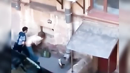 Как-то в питерской подворотне